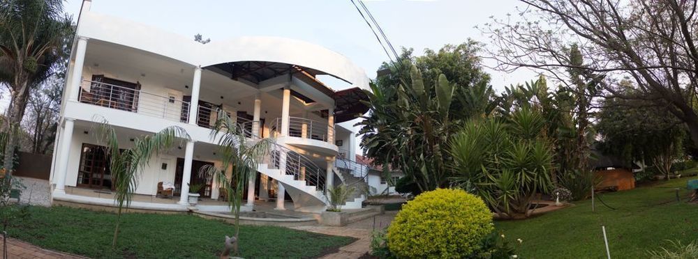 Motsamai Guest Lodge 布拉瓦约 外观 照片